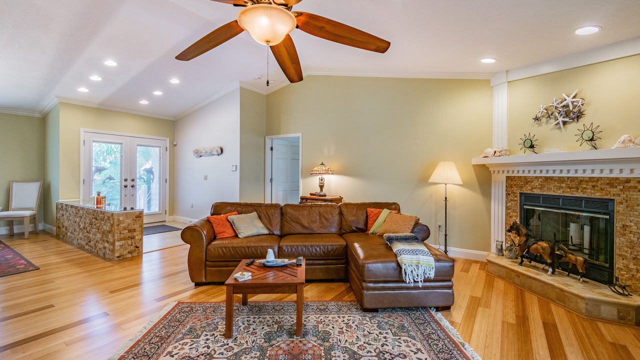 Photo of Livingroom in Gulf Harbors