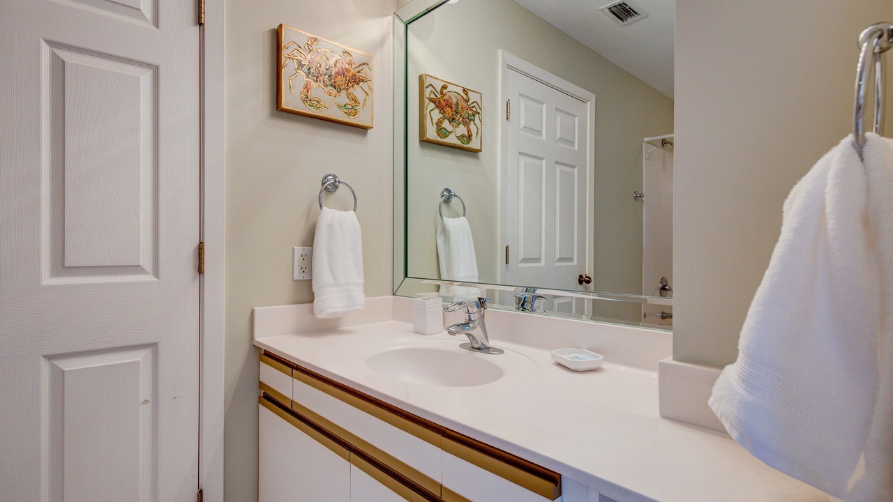 Photo of Bathroom in Holiday Isle