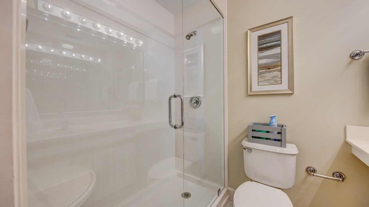 Photo of Bathroom in Holiday Isle
