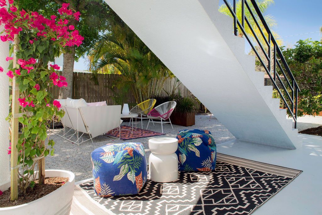 Photo of Patio Balcony in Pasadena On The Gulf