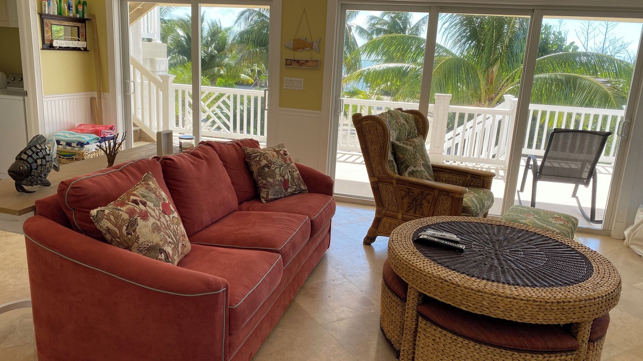 Photo of Livingroom in Summerland Key