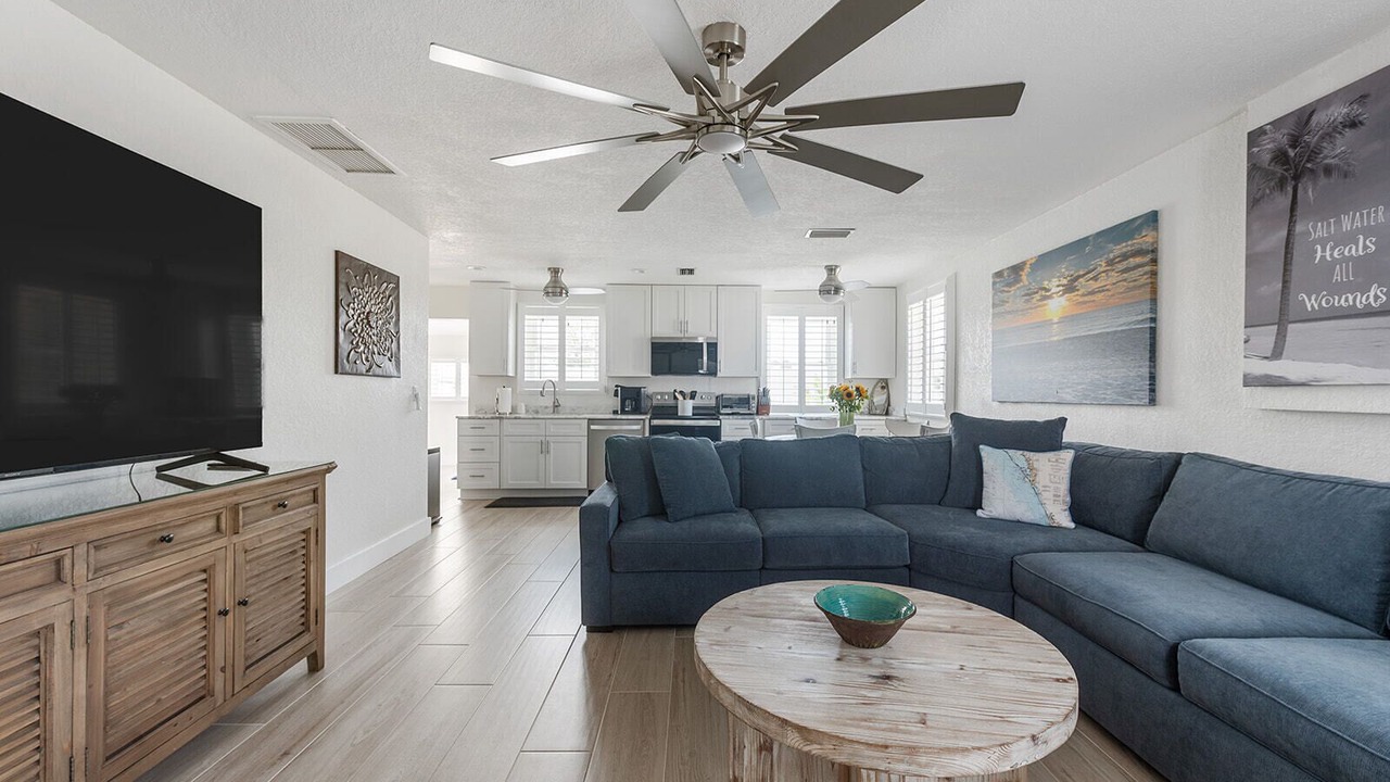 Photo of Livingroom in Englewood South