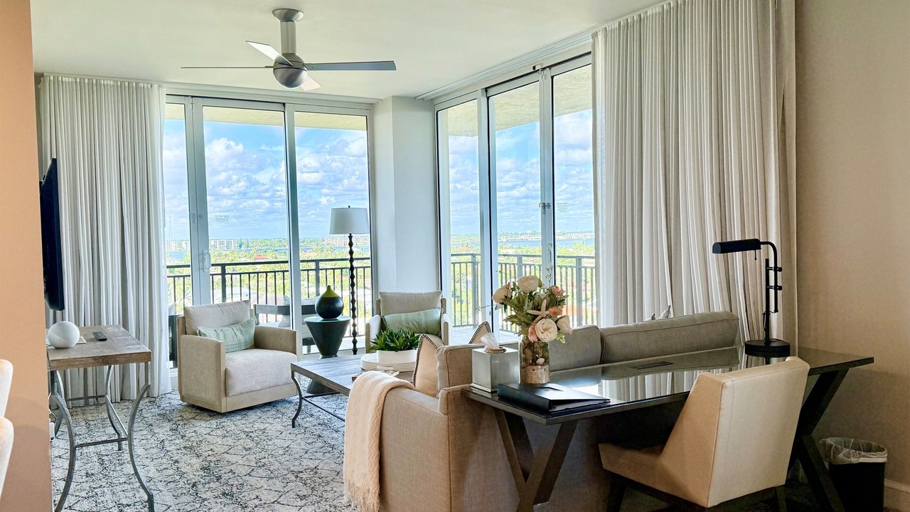 Photo of Livingroom in Singer Island