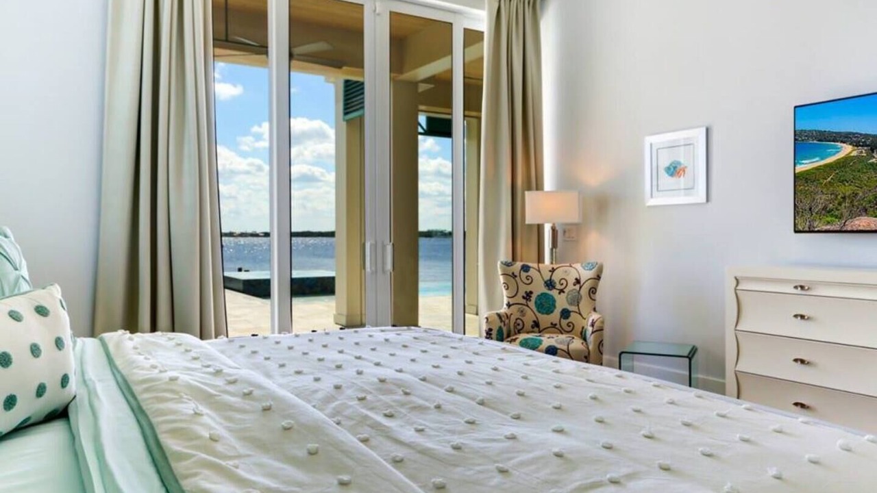 Photo of Bedroom in Yacht Club