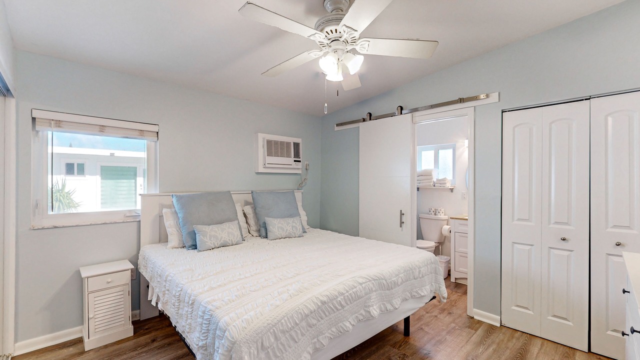 Photo of Bedroom in Key Colony Beach
