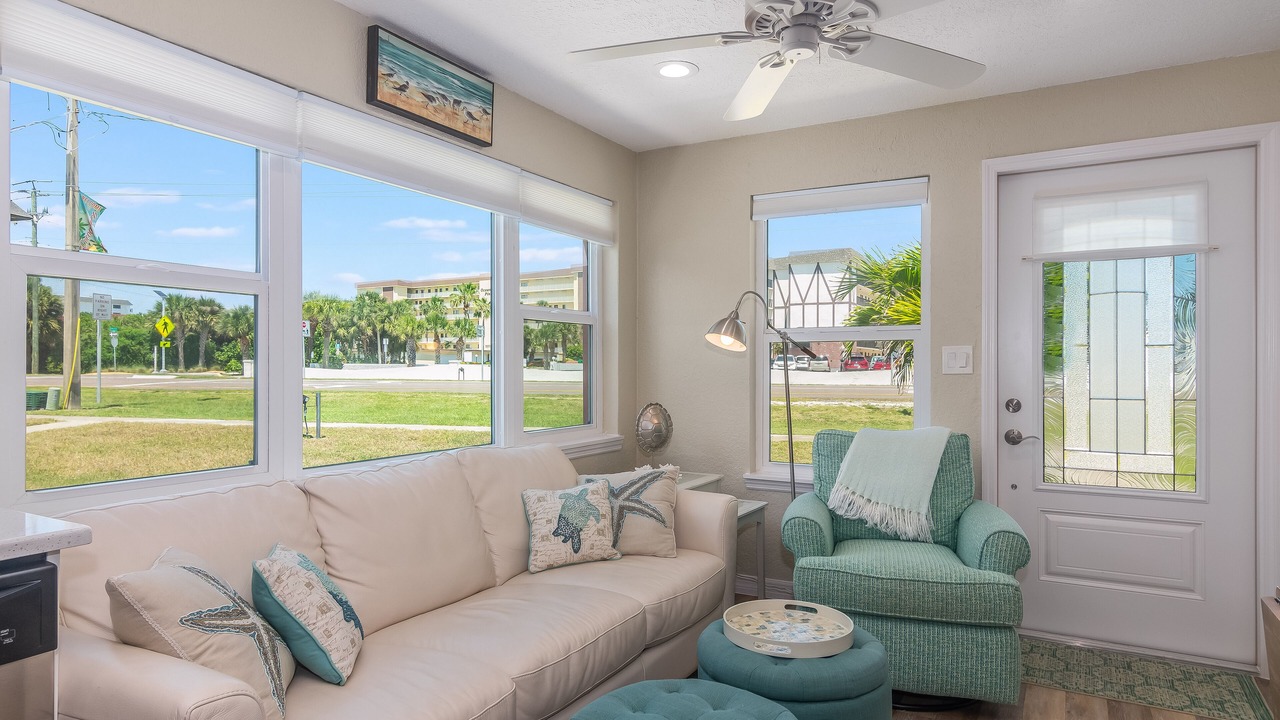 Photo of Livingroom in Cocoa Beach