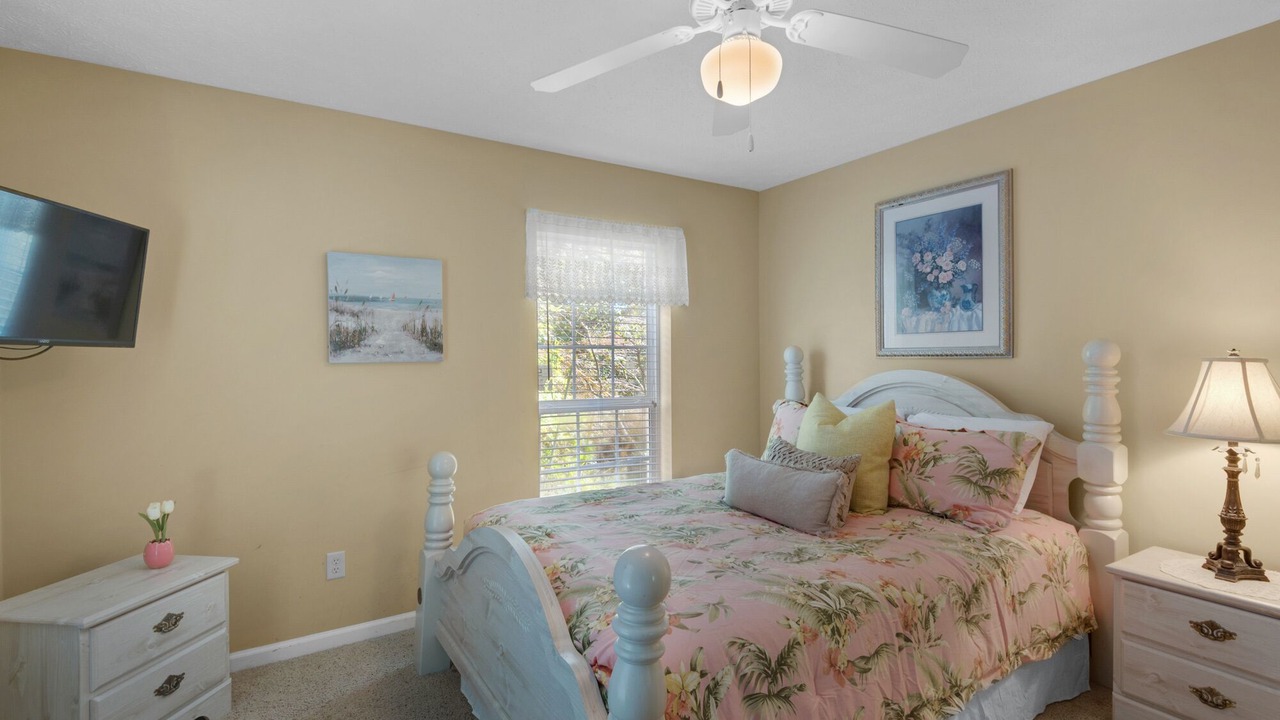 Photo of Bedroom in Seacrest