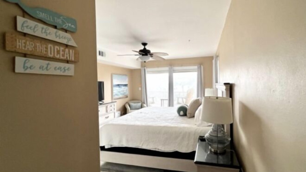 Photo of Bedroom in Miramar Beach