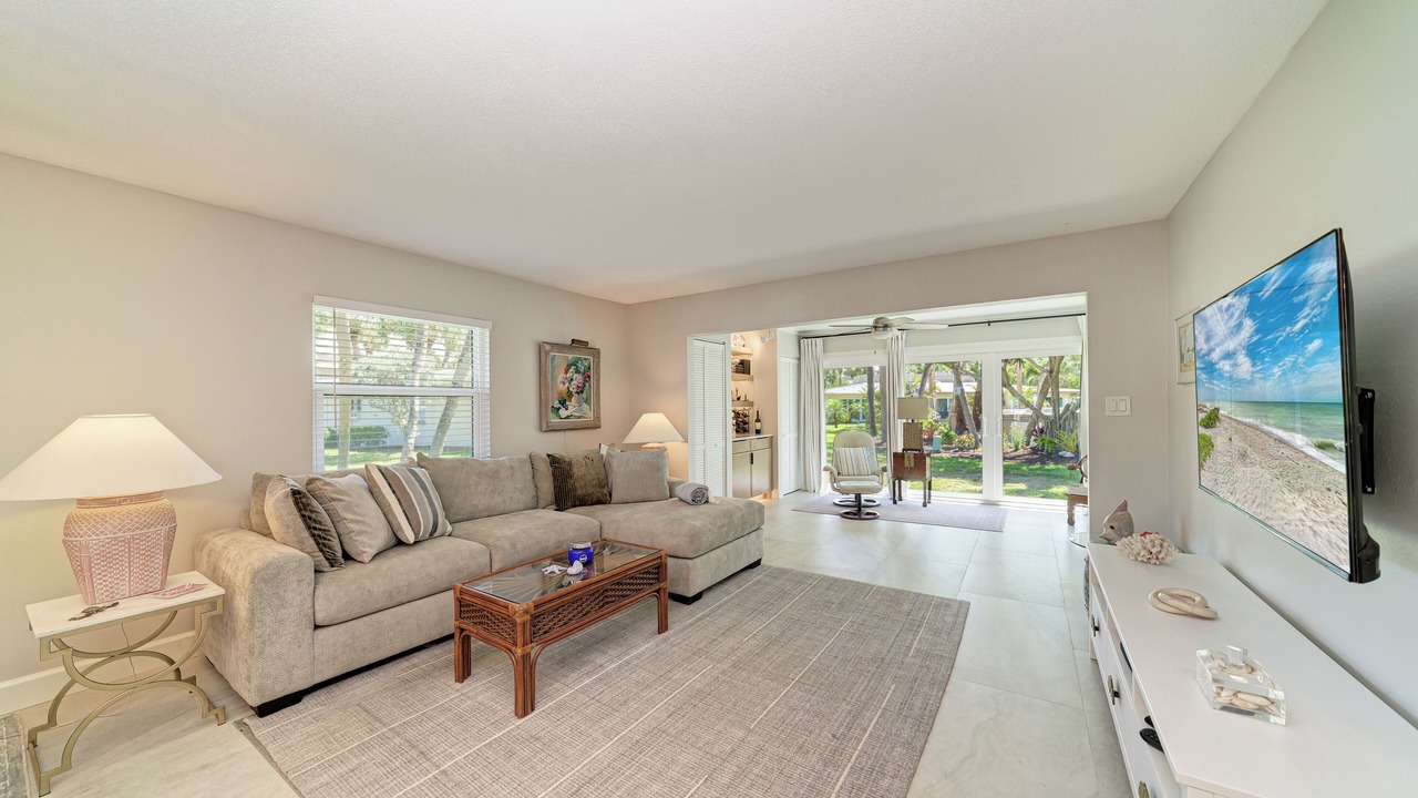 Photo of Livingroom in Whitney Beach