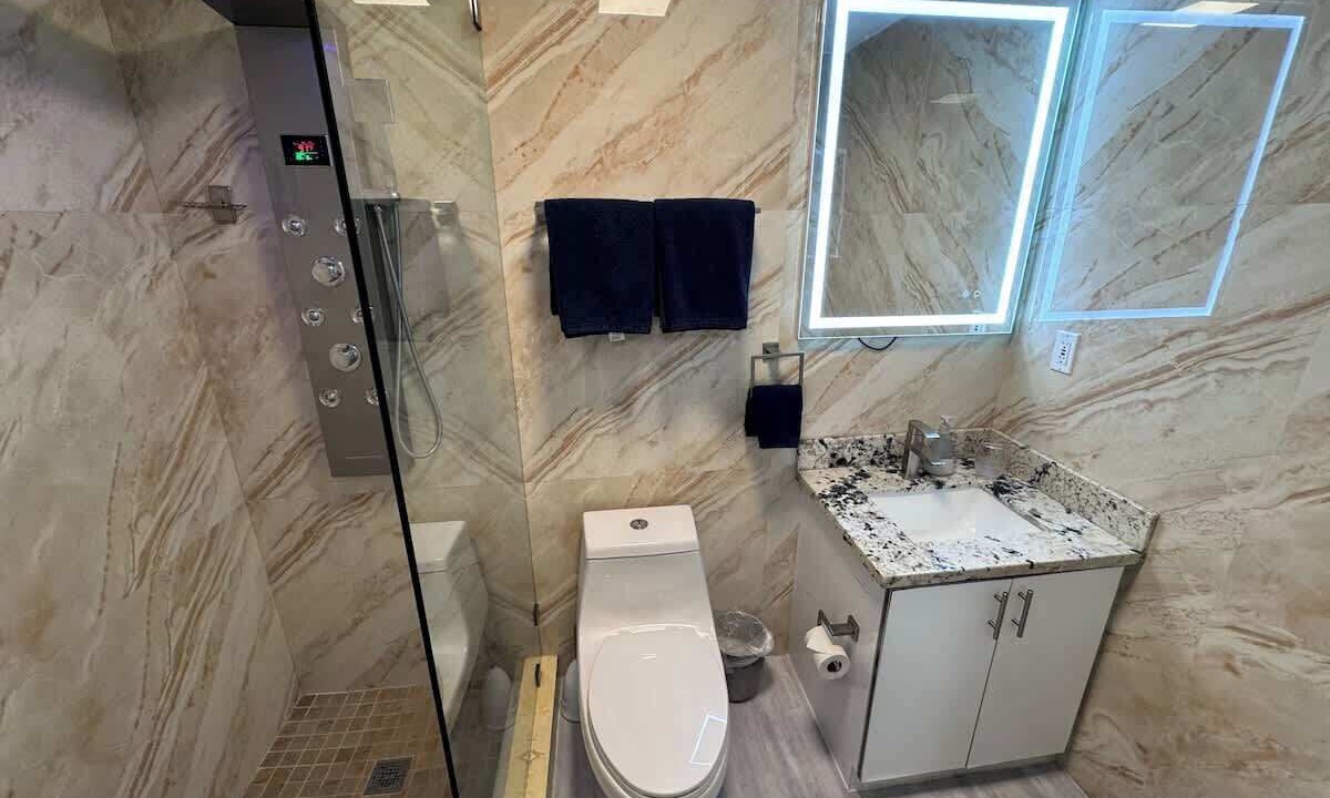 Photo of Bathroom in Flagami