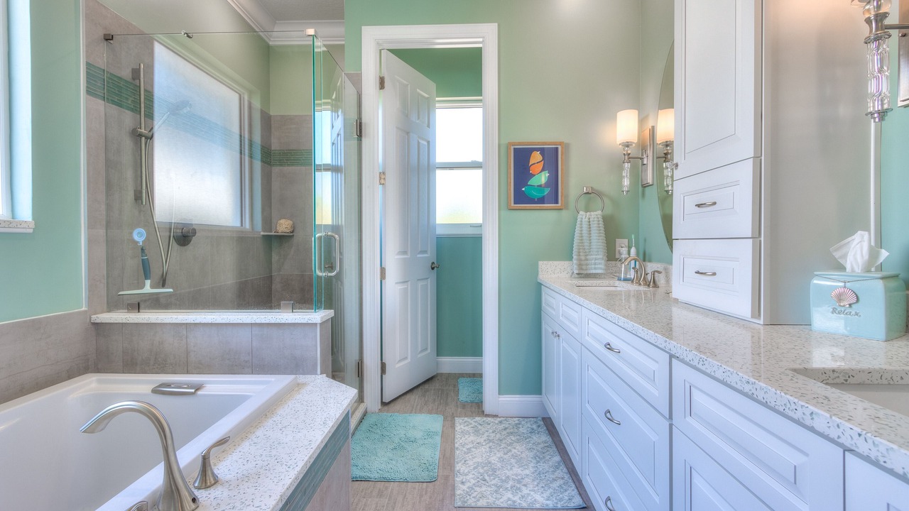 Photo of Bathroom in Bay Esplanade