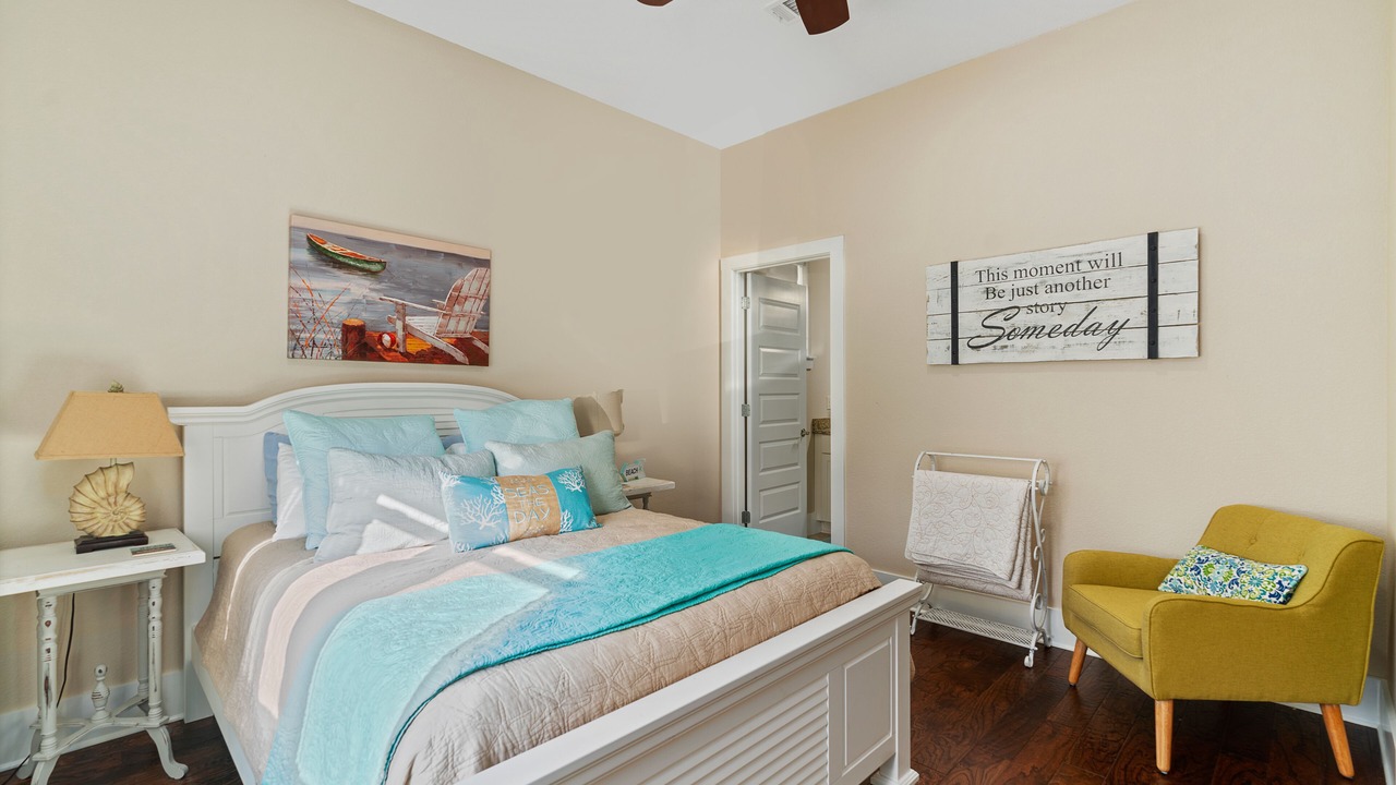 Photo of Bedroom in Gulf Place