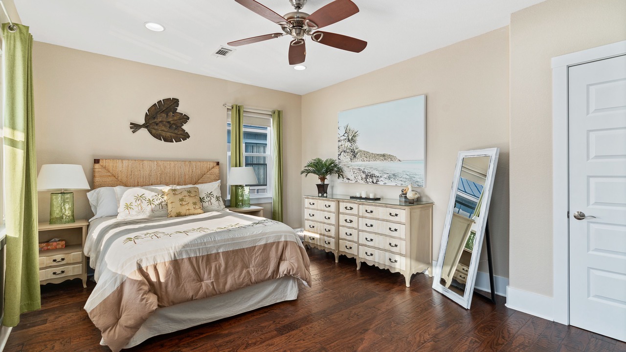 Photo of Bedroom in Gulf Place