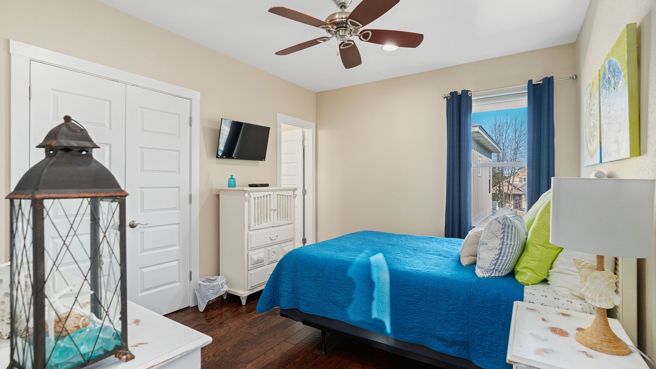 Photo of Bedroom in Gulf Place