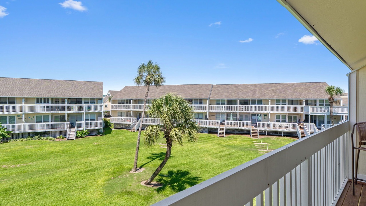 Photo of Patio Balcony in Holiday Isle