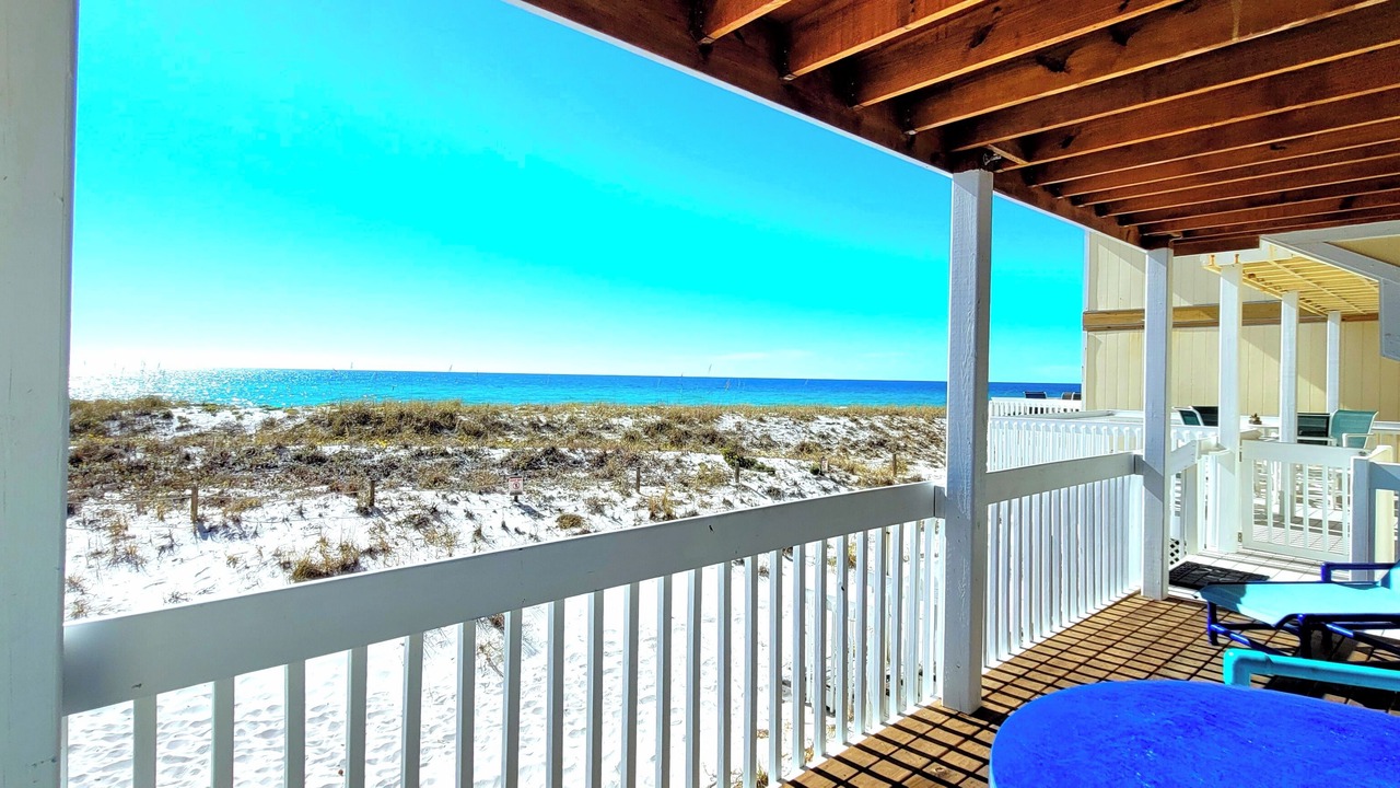 Photo of Patio Balcony in Holiday Isle