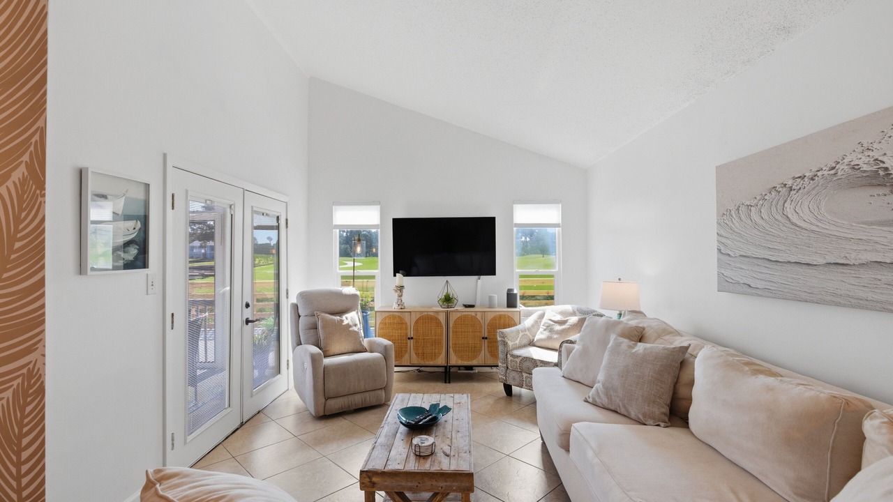 Photo of Bedroom in Miramar Beach