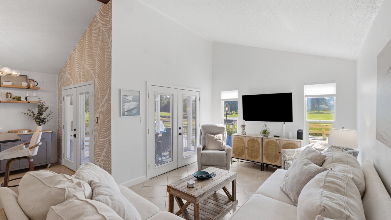 Photo of Livingroom in Miramar Beach
