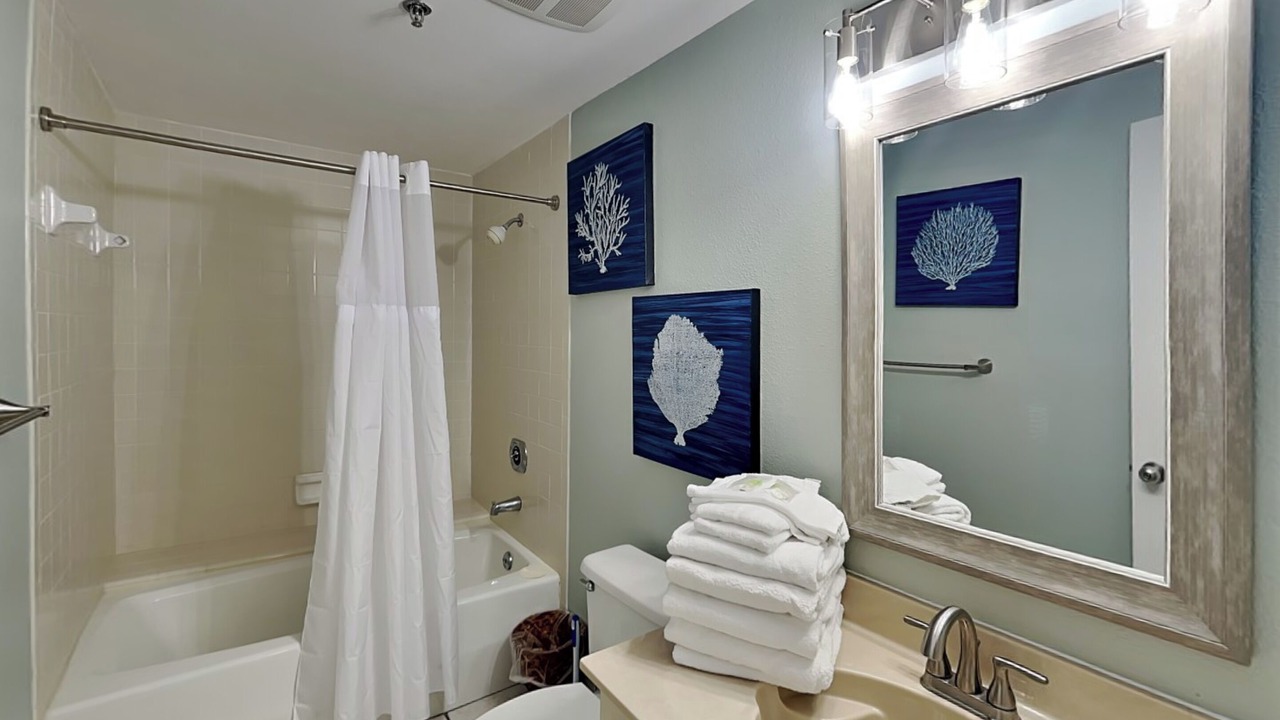 Photo of Bathroom in Navarre Beach