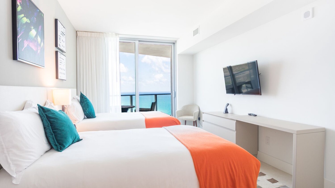 Photo of Bedroom in Hollywood South Central Beach