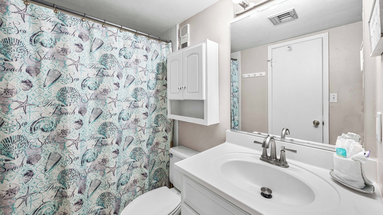 Photo of Bathroom in Holiday Isle