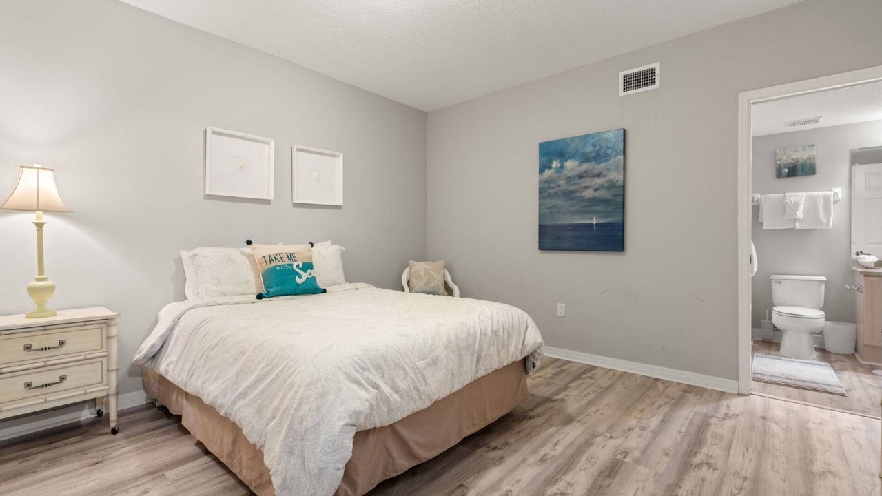Photo of Bedroom in North Redington Beach