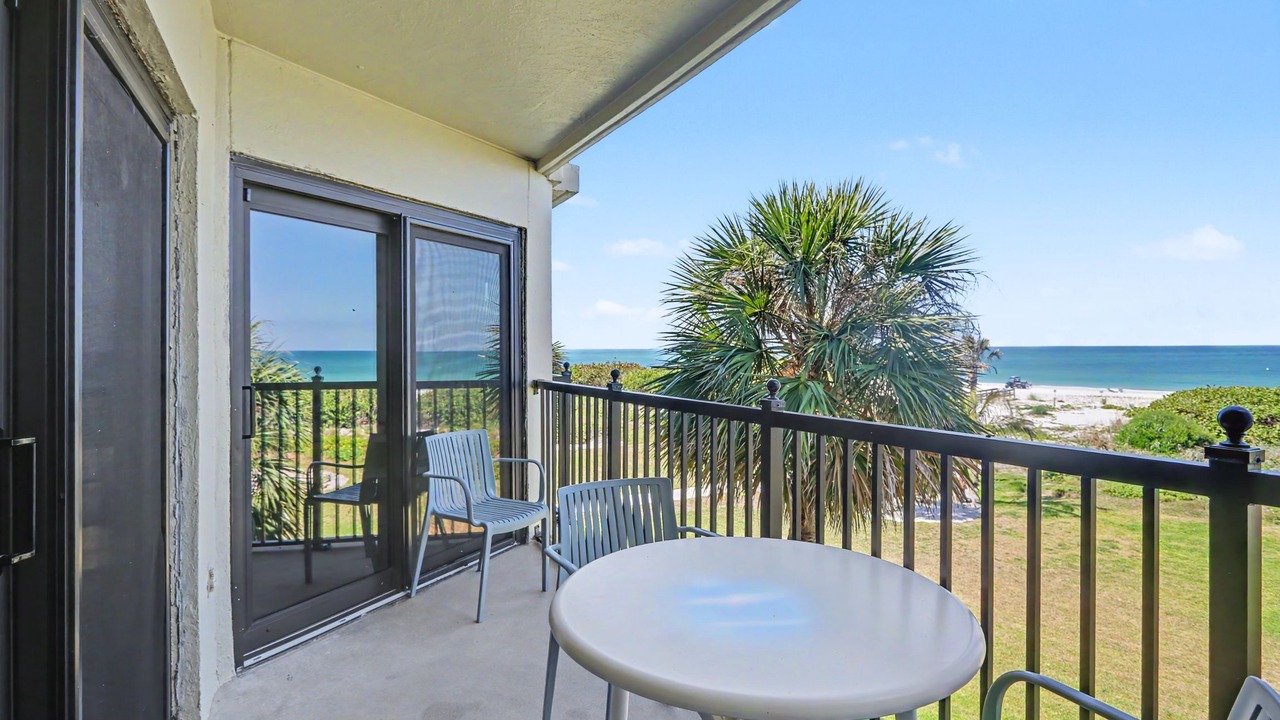 Photo of Patio Balcony in Sunset Beach