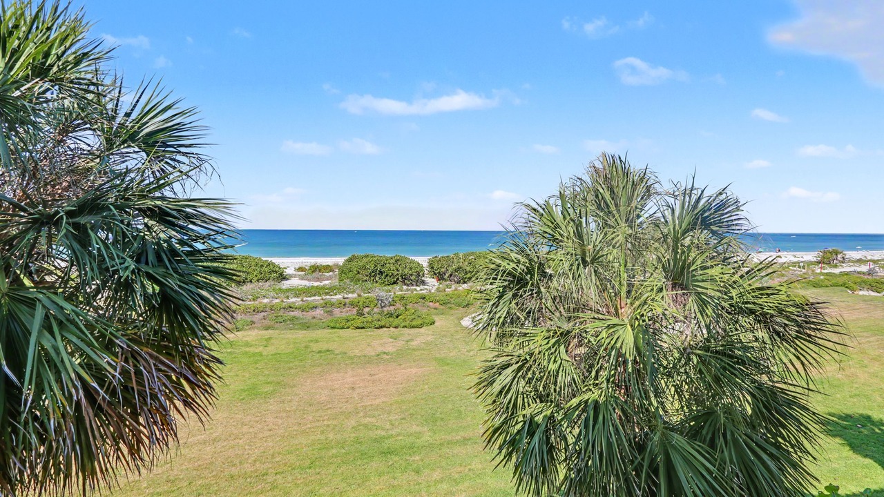 Photo of Patio Balcony in Sunset Beach