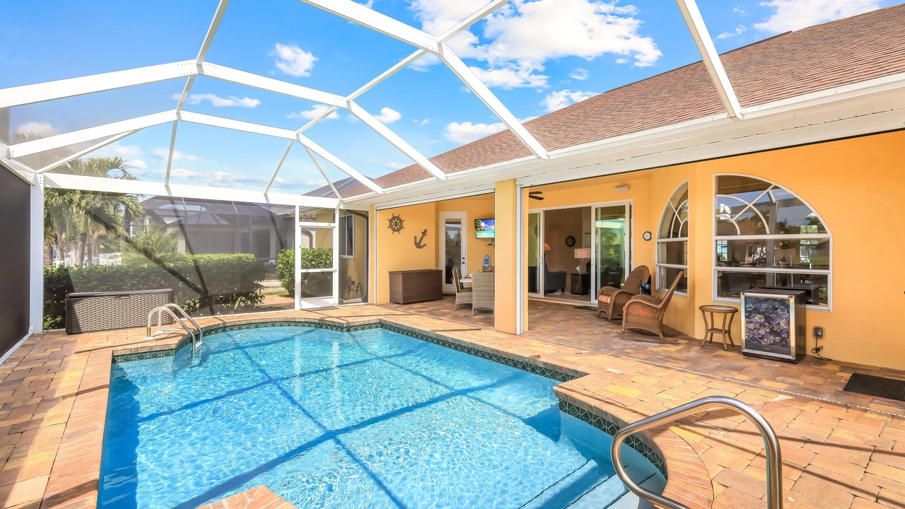 Photo of Outdoor in Pelican