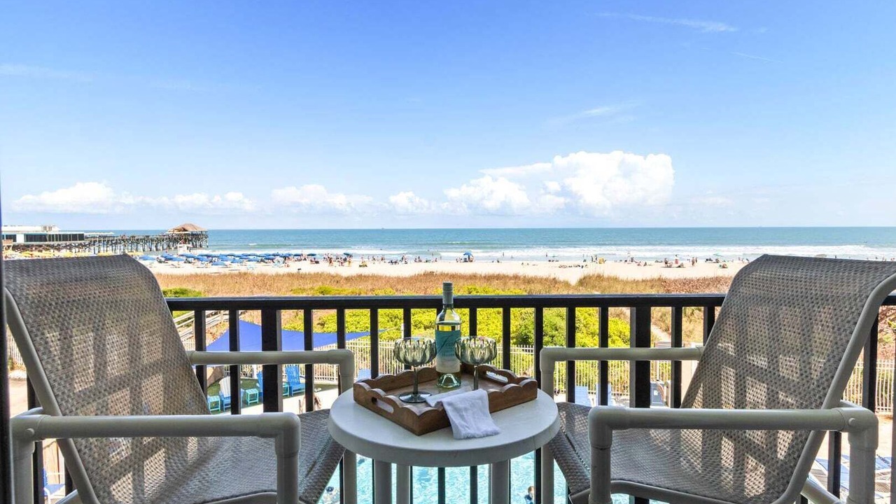 Photo of Patio Balcony in Avon By The Sea
