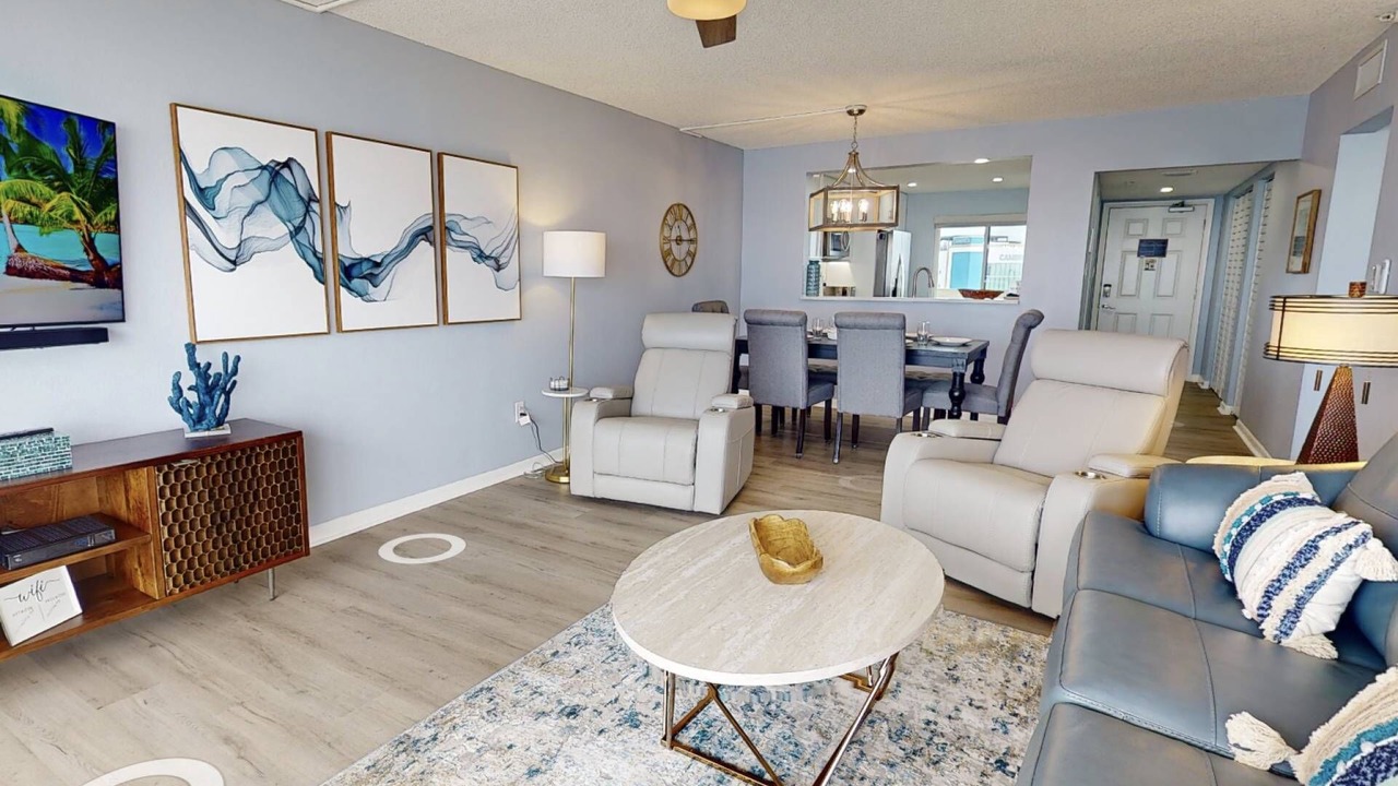 Photo of Livingroom in Madeira Beach