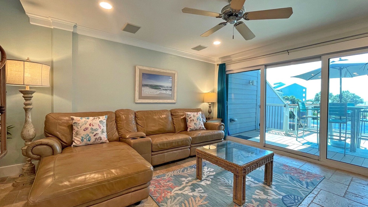 Photo of Livingroom in Pensacola Beach