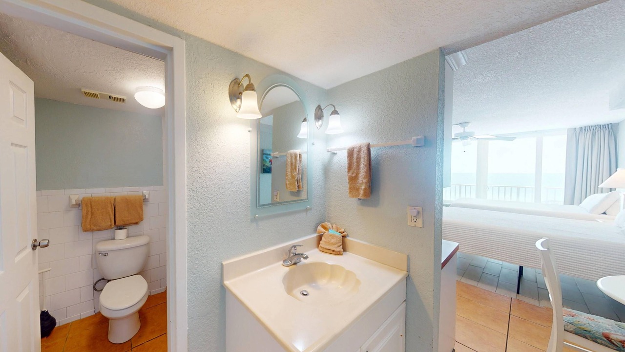 Photo of Bathroom in Treasure Island