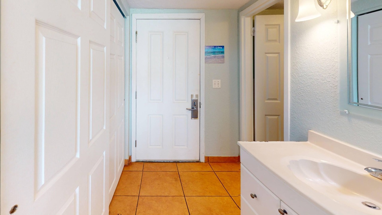 Photo of Bathroom in Treasure Island