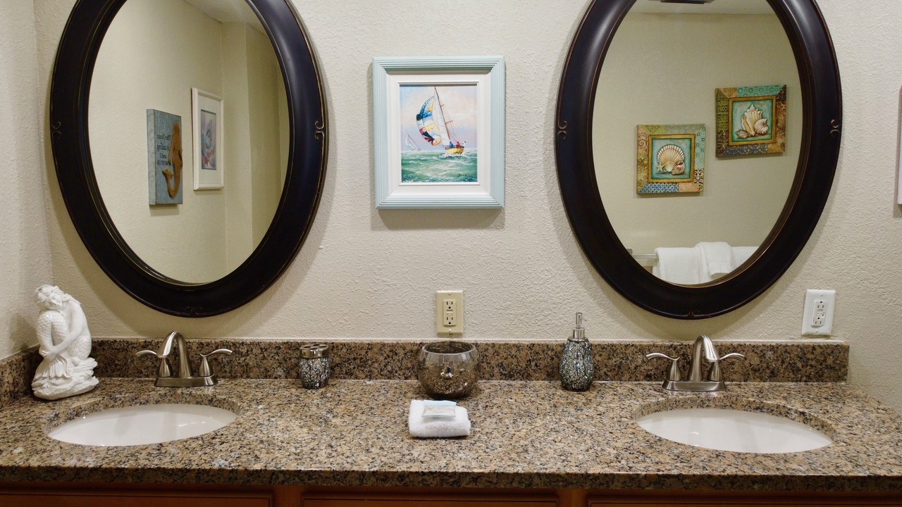 Photo of Bathroom in Holiday Isle