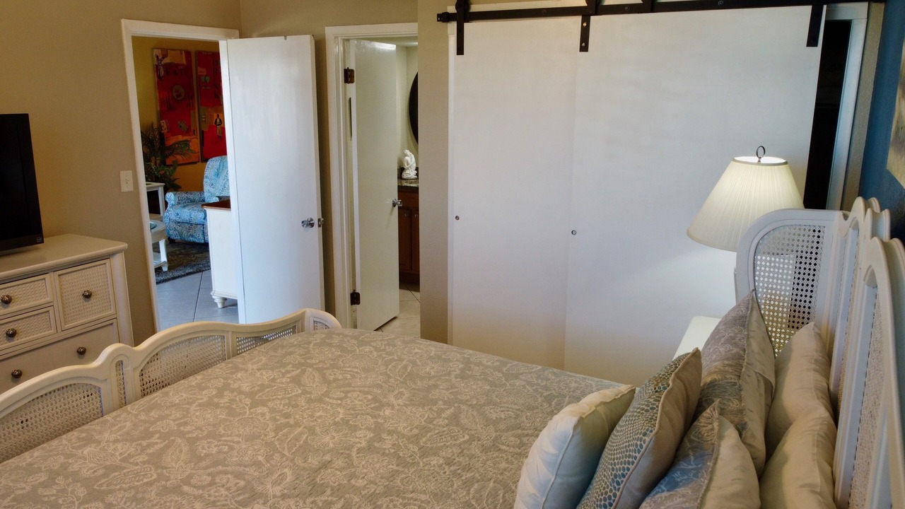 Photo of Bedroom in Holiday Isle