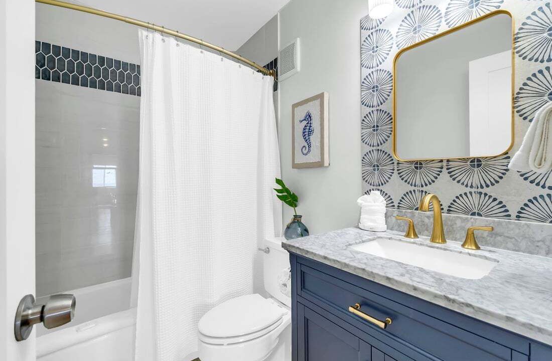 Photo of Bathroom in Holiday Isle
