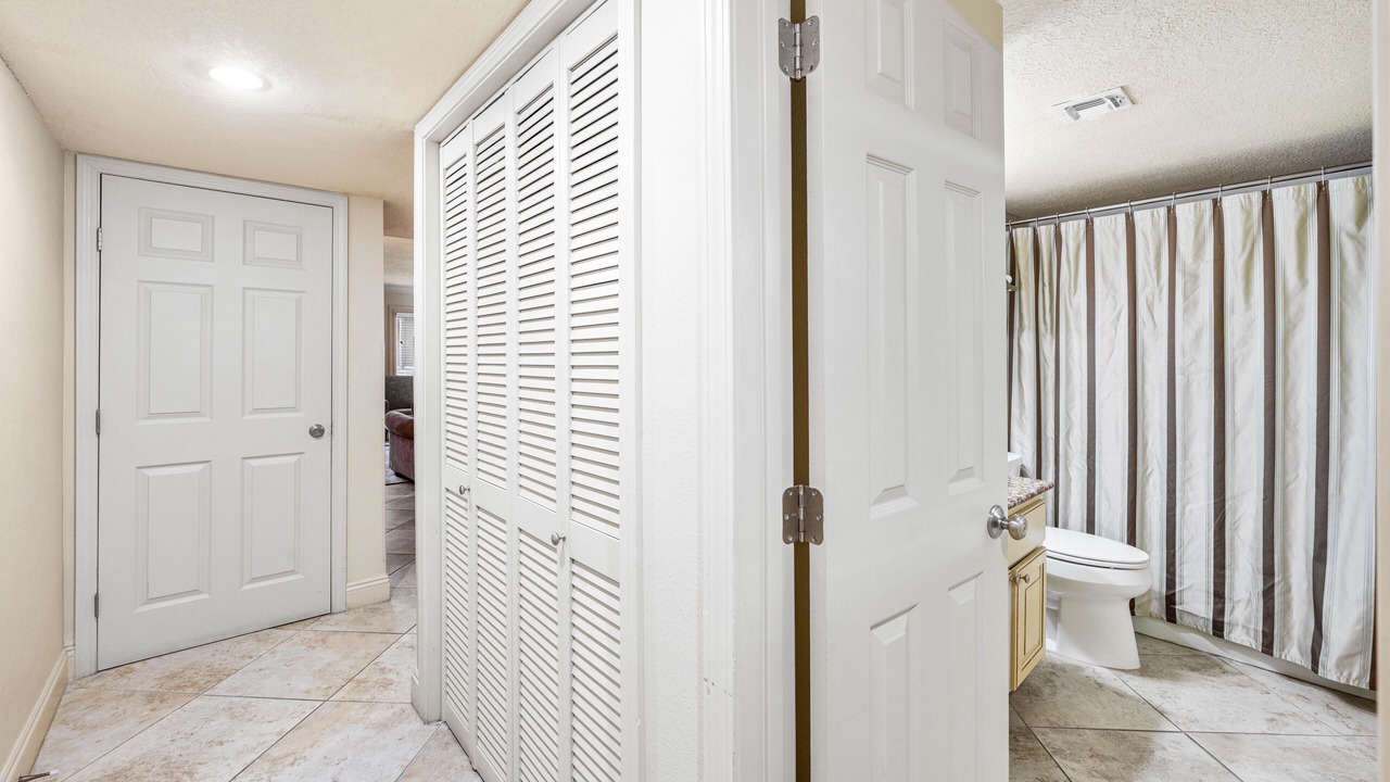 Photo of Bathroom in Holiday Isle