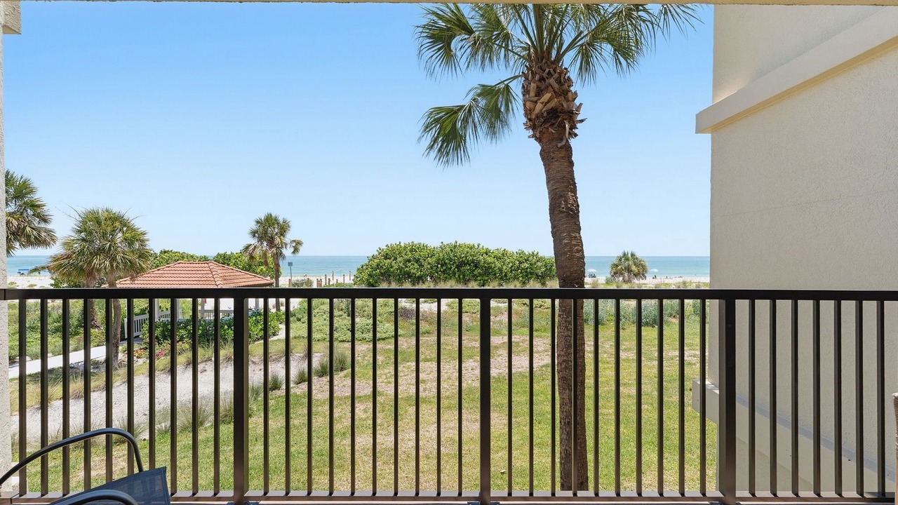 Photo of Patio Balcony in Sunset Beach