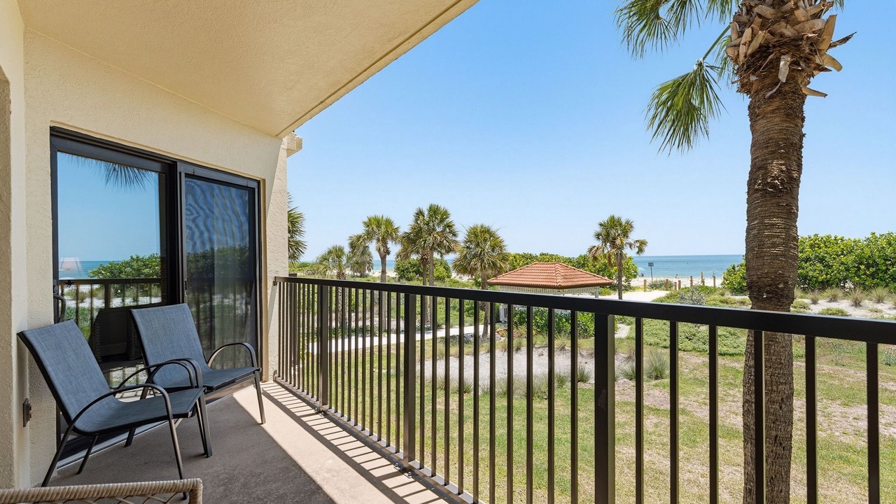Photo of Patio Balcony in Sunset Beach
