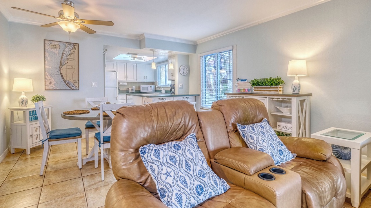 Photo of Livingroom in Independence Square