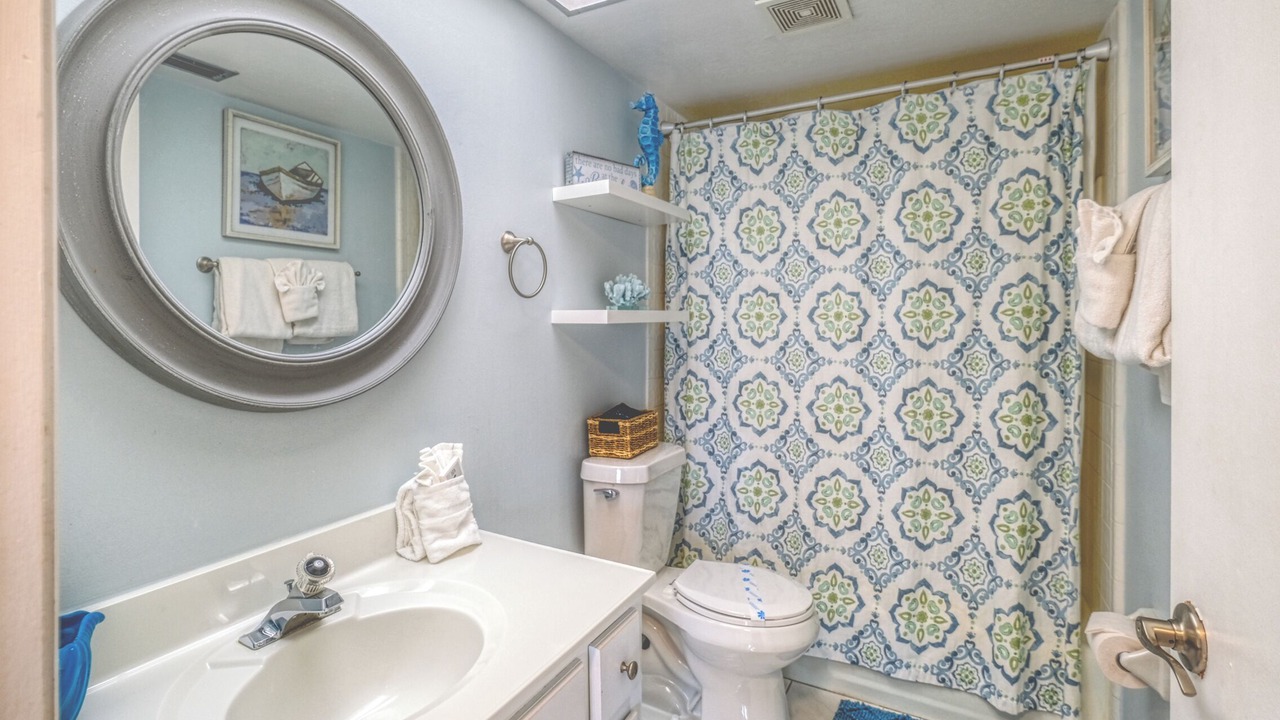 Photo of Bathroom in Independence Square