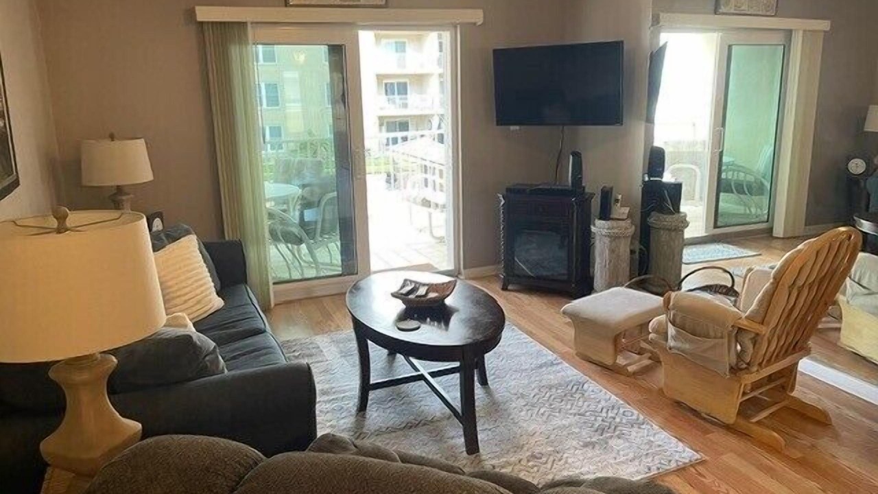 Photo of Livingroom in New Smyrna Beach