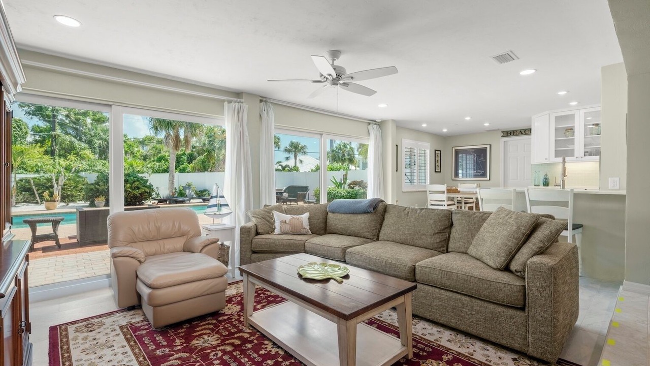 Photo of Livingroom in East Rocks