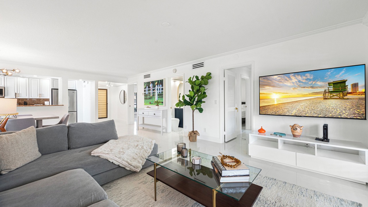 Photo of Livingroom in Hunt Club