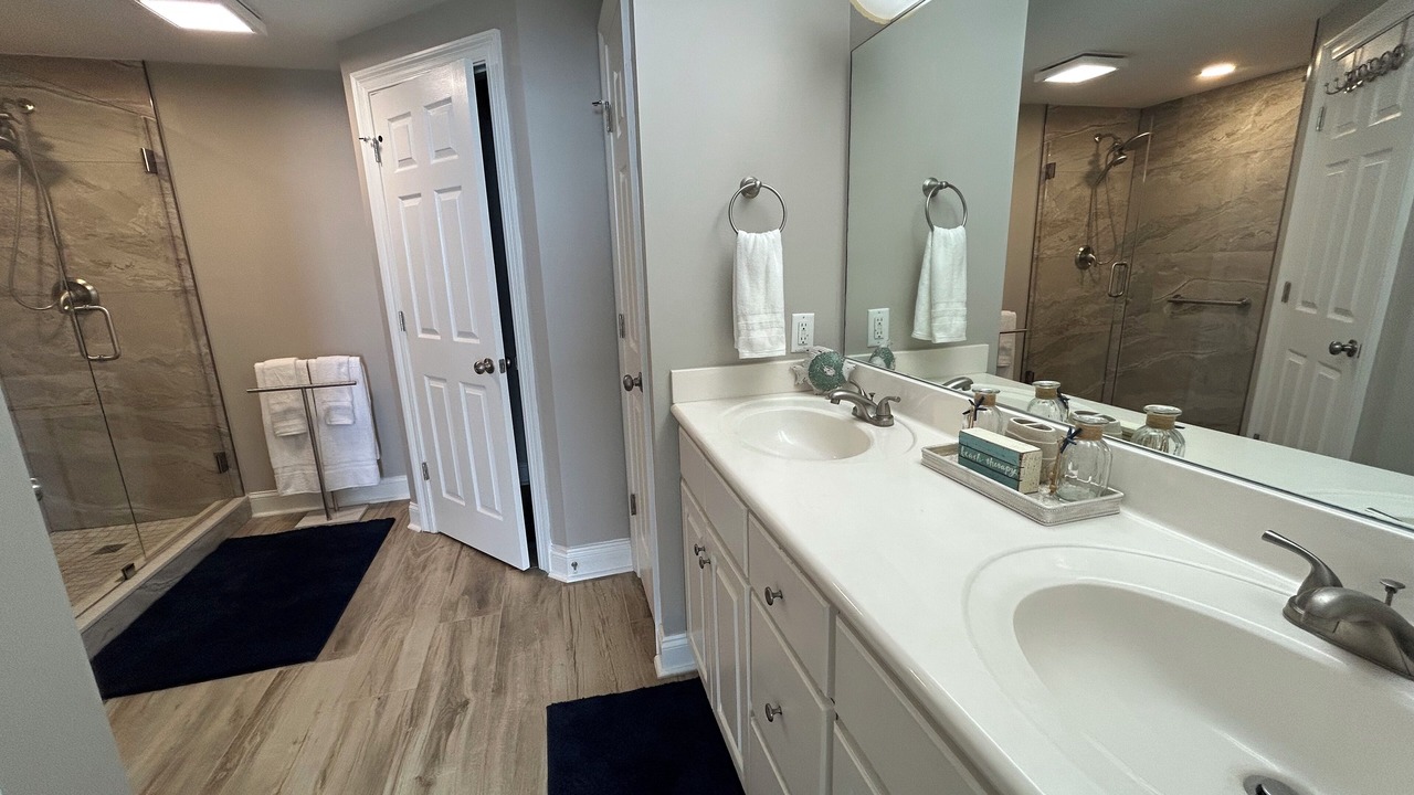 Photo of Bathroom in Thomas Drive
