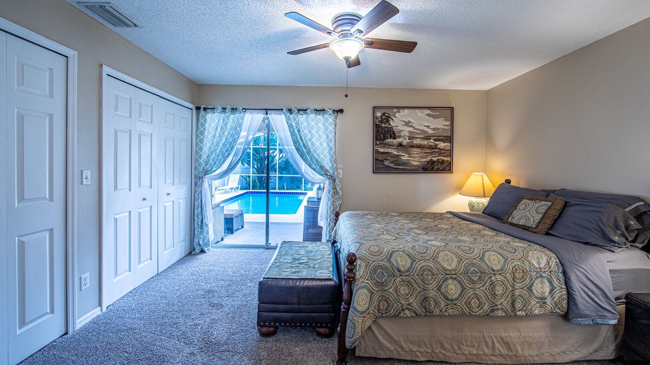 Photo of Bedroom in Lake Sarasota