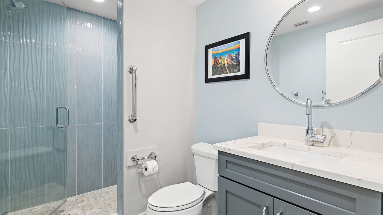 Photo of Bathroom in Gulf District