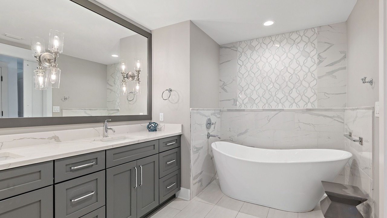 Photo of Bathroom in Gulf District
