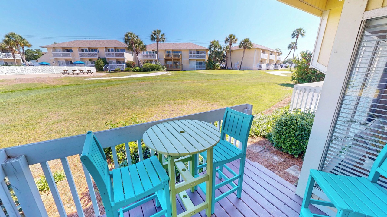 Photo of Patio Balcony in Holiday Isle